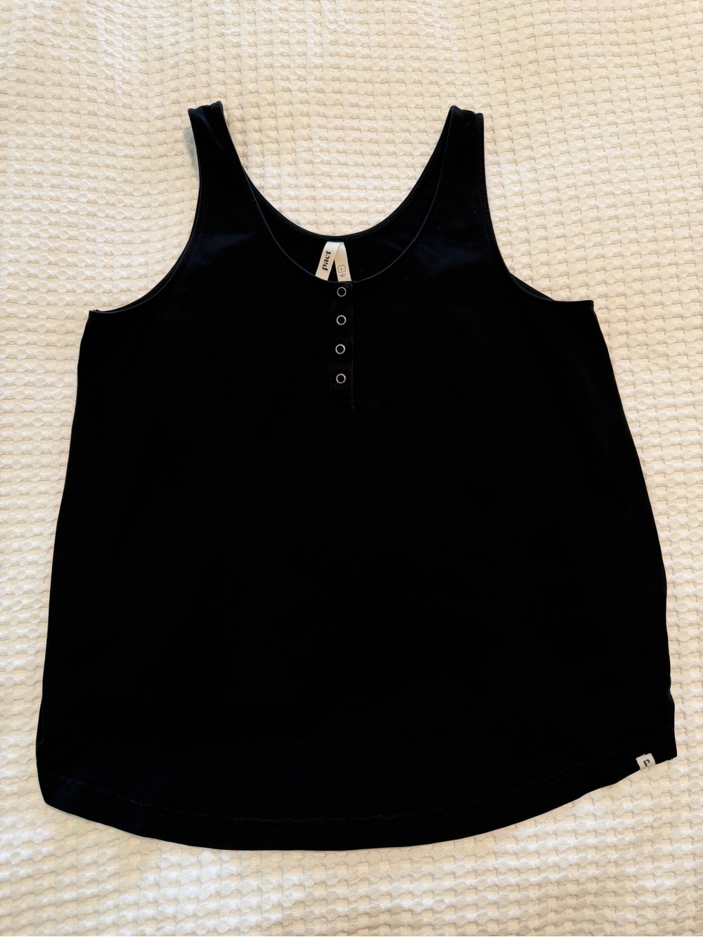 Pact Snap Front Black Tank Top Size Large